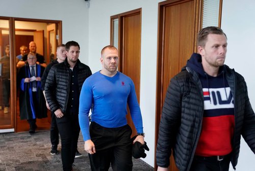Sveinn Gestur mætti til þinghalds í Landsrétti.