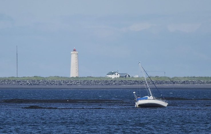 Skúta strand Skerjafjörður.jpg